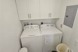 7768 Jewel Ln, Naples, FL 34109 - Photo 18