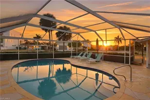 1159 Holiday Ln E, Naples, FL 34104 - Photo 2