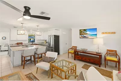 1159 Holiday Ln E, Naples, FL 34104 - Photo 8