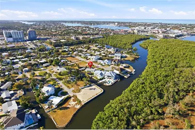 1159 Holiday Ln E, Naples, FL 34104 - Photo 46