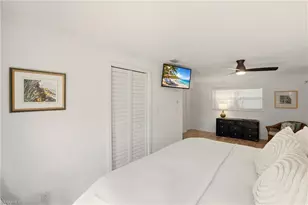 1159 Holiday Ln E, Naples, FL 34104 - Photo 24