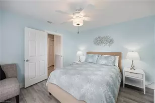 525 Lake Louise Cir, Naples, FL 34110 - Photo 14