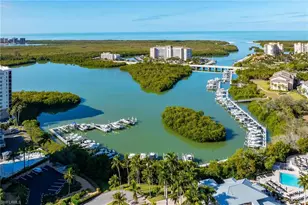 675 Wiggins Lake Dr, Naples, FL 34110 - Photo 24