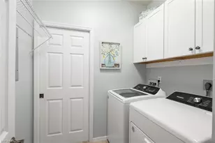 675 Wiggins Lake Dr, Naples, FL 34110 - Photo 18