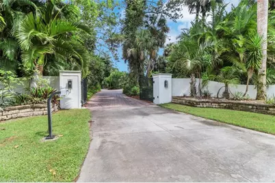 730 5th St NW, Naples, FL 34120 - Photo 2