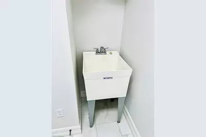 7841 Bristol Cir, Naples, FL 34120 - Photo 22