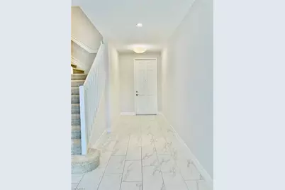 7841 Bristol Cir, Naples, FL 34120 - Photo 4