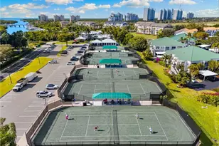 523 Club Side Dr, Naples, FL 34110 - Photo 28