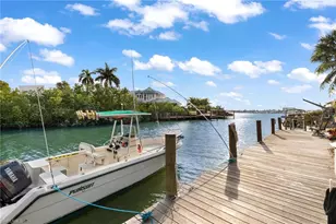 1360 Chesapeake Ave, Naples, FL 34102 - Photo 4