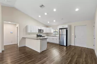 9018 Penny Cir, Labelle, FL 33935 - Photo 4