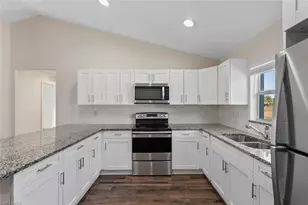 9018 Penny Cir, Labelle, FL 33935 - Photo 6