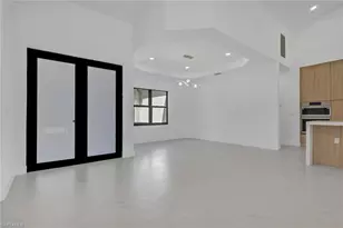 730 29th St SW, Naples, FL 34117 - Photo 10