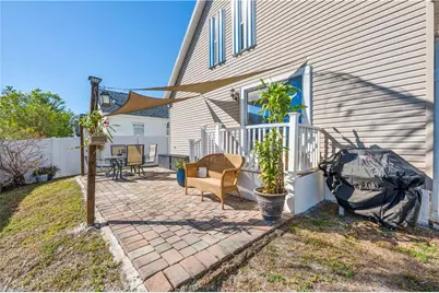 150 Leawood Cir, Naples, FL 34104 - Photo 2