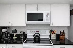 6040 Pelican Bay Blvd, Naples, FL 34108 - Photo 6