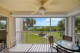 320 Horse Creek Dr, Naples, FL 34110 - Photo 22