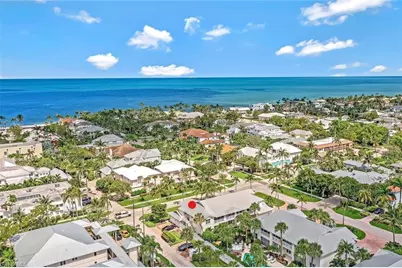 433 2nd St S #B-202, Naples, FL 34102 - Photo 1