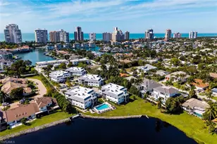 4150 Crayton Rd, Naples, FL 34103 - Photo 26