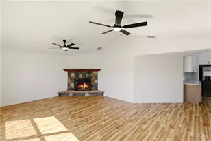 410 SE 7th St, Cape Coral, FL 33990 - Photo 14