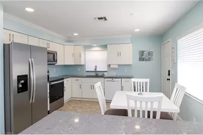 516 Gordonia Rd, Naples, FL 34108 - Photo 4