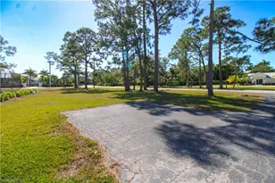 516 Gordonia Rd, Naples, FL 34108 - Photo 12