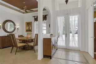 383 Cypress Way W, Naples, FL 34110 - Photo 4