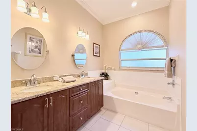 8013 Kilkenny Ct, Naples, FL 34112 - Photo 16