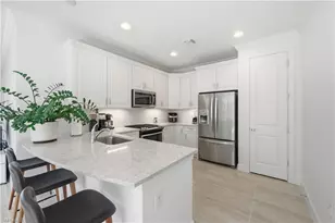 7733 Jacaranda Ln, Naples, FL 34114 - Photo 10