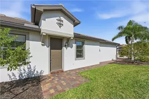 7733 Jacaranda Ln, Naples, FL 34114 - Photo 4