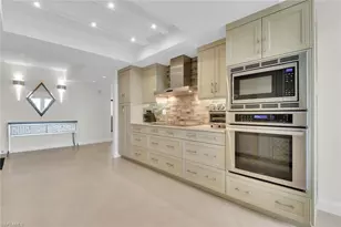 7515 Pelican Bay Blvd, Naples, FL 34108 - Photo 8