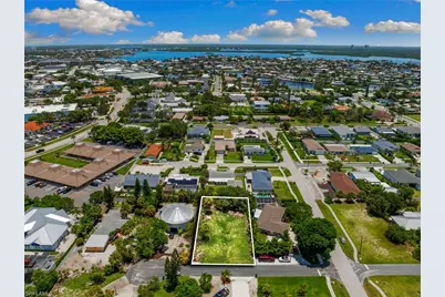 410 Quail Dr, Marco Island, FL 34145 - Photo 4