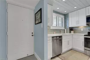 2121 Collier Ave, Fort Myers, FL 33901 - Photo 2