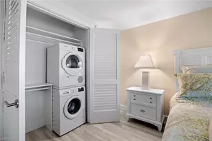 350 Harbour Dr, Naples, FL 34103 - Photo 18