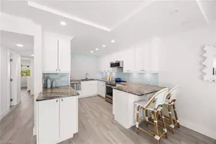 350 Harbour Dr, Naples, FL 34103 - Photo 12