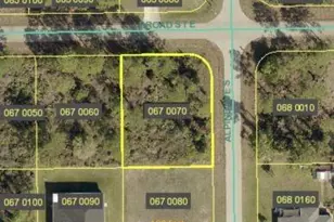 928 Broad St E, Lehigh Acres, FL 33974 - Photo 1