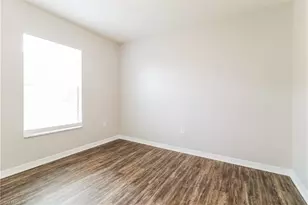 3802 35th St SW, Lehigh Acres, FL 33976 - Photo 8