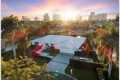 512 Neapolitan Ln, Naples, FL 34103 - Photo 2