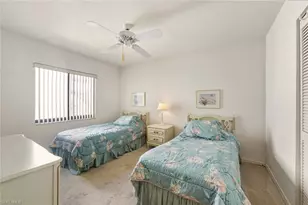 613 Beachwalk Cir, Naples, FL 34108 - Photo 14