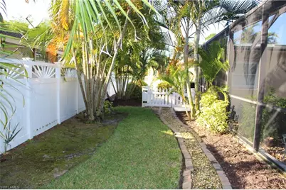 556 96th Ave N, Naples, FL 34108 - Photo 4