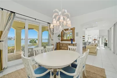 195 San Mateo Dr, Bonita Springs, FL 34134 - Photo 10