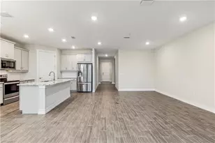 551 Spring Hill Lake Loop, Cape Coral, FL 33993 - Photo 4