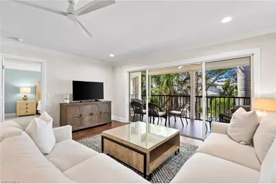 1063 8th St S #202, Naples, FL 34102 - Photo 2