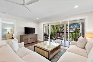 1063 8th St S, Naples, FL 34102 - Photo 2