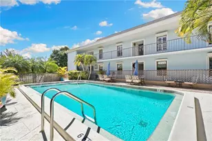 1063 8th St S, Naples, FL 34102 - Photo 34