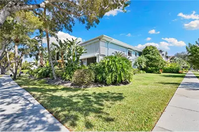 1063 8th St S #202, Naples, FL 34102 - Photo 28