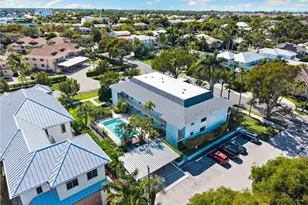 1063 8th St S, Naples, FL 34102 - Photo 44