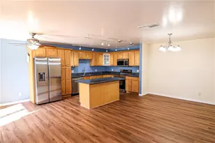 4053 Sandlewood Ln, Fort Myers, FL 33907 - Photo 12