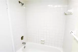 4053 Sandlewood Ln, Fort Myers, FL 33907 - Photo 22