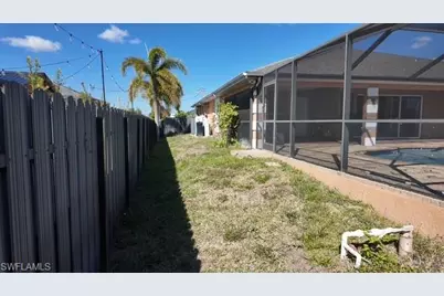 1324 NE 18th St, Cape Coral, FL 33909 - Photo 14