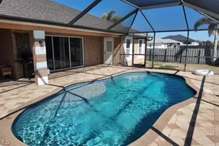 1324 NE 18th St, Cape Coral, FL 33909 - Photo 12