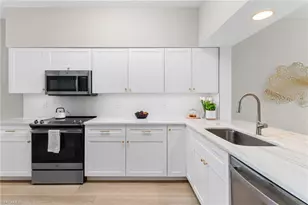 1960 Willow Bend Cir, Naples, FL 34109 - Photo 10